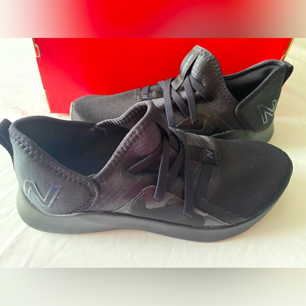 New balance, black, athletic shoe, size 9 1/2